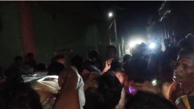 ২১ জুলাইয়ে তৃণমূলের শহিদ সমাবেশের আগে বীরভূমে ‘খুন’ হলে এক তৃণমূল নেতা। বোমা মেরে ‘খুন’ করা হল ওই তৃণমূল নেতাকে।
