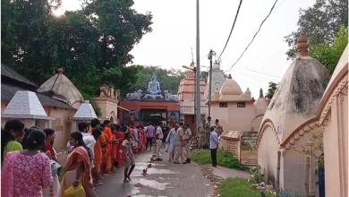 শ্রাবণ মাসের প্রথম সোমবার উপচে পড়া ভিড় বক্রেশ্বর ধামে।