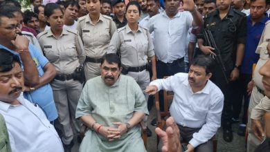 তিলপাড়া ব্যারাজ পরিদর্শনে এসআরডিএ চেয়ারম্যান অনুব্রত মন্ডল
