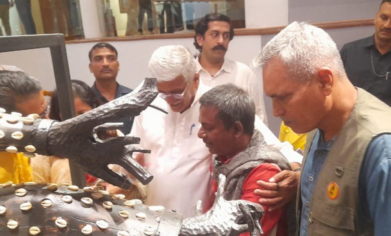 জাতীয় ললিতকলা একাডেমী পুরস্কার পাচ্ছেন অধ্যাপক আশীষ ঘোষ