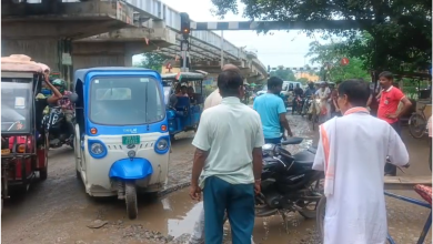 বেহাল সিউড়ি-বোলপুর সড়ক, দুর্ঘটনায় ভুগছে সাধারণ মানুষ