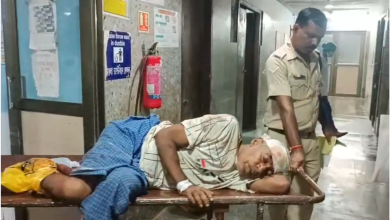 রেল লাইন পার হতে গিয়ে গুরুতর জখম এক ব্যক্তি