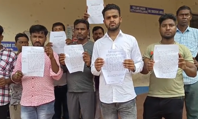 চিকিৎসার গাফিলতিতে সদ্যোজাতের মৃত্যুতে বিক্ষোভ রামপুরহাট মেডিকেল কলেজে