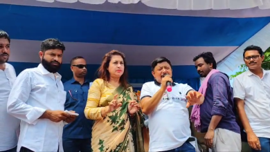 ডাক মিলছে না, সাংসদ শতাব্দী রায়ের কাছে ক্ষোভের সুর প্রাক্তন তৃণমূল নেতার