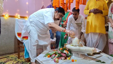 মহাদেবের আরাধনায় মত্ত অনুব্রত