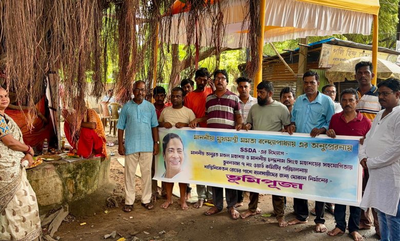 কথা রাখলেন মন্ত্রী চন্দ্রনাথ সিংহ, বোলপুরের স্থায়ী দোকান নির্মাণের সূচনা