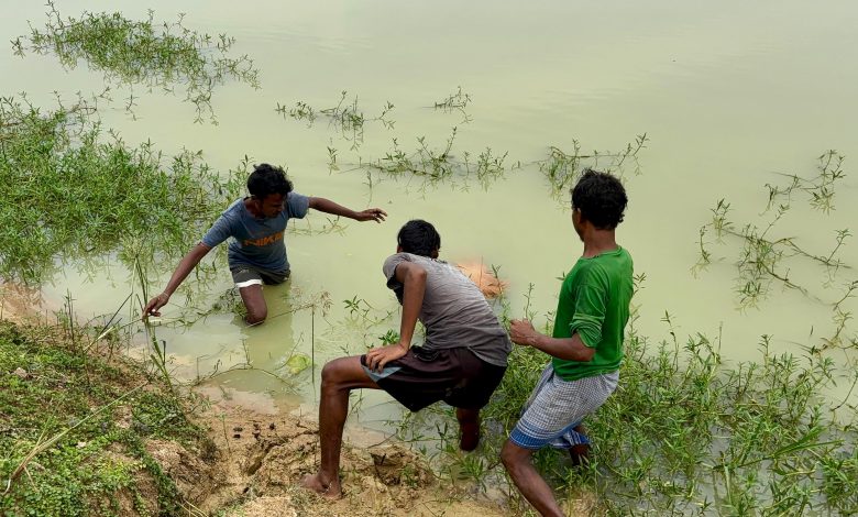 একদিন নিখোঁজ থাকার পর দিঘি থেকে মৃতদেহ উদ্ধার