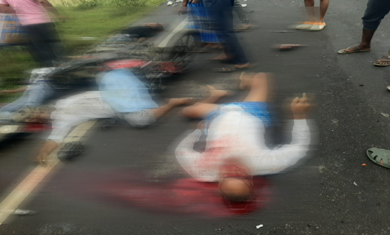 নানুরে ভয়াবহ বাইক দুর্ঘটনা, মৃত্যু ২, আশঙ্কাজনক ২