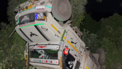 সিউড়িতে বুলেরো দুর্ঘটনা, গুরুতর আহত চালক