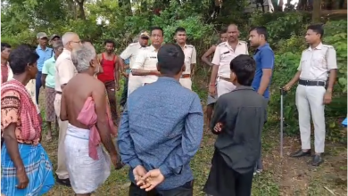 ফাঁস লাগানো অবস্থায় যুবকের মৃতদেহ উদ্ধার