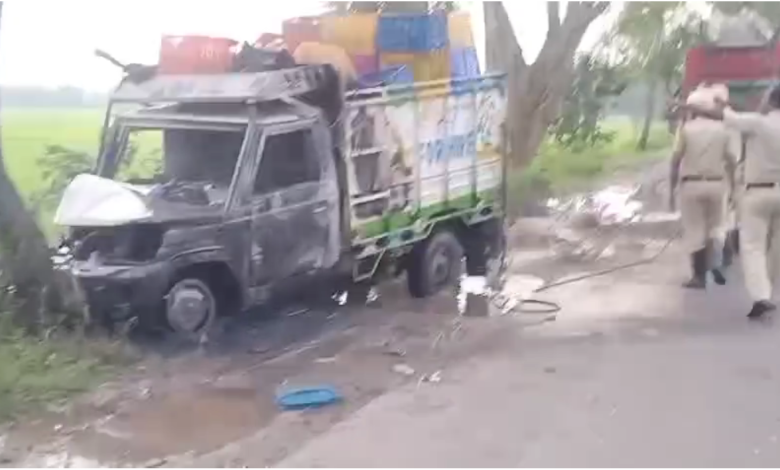 ফলের গাড়িতে আগুন